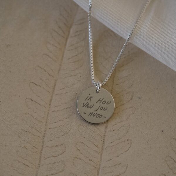 Ketting handgeschreven tekst